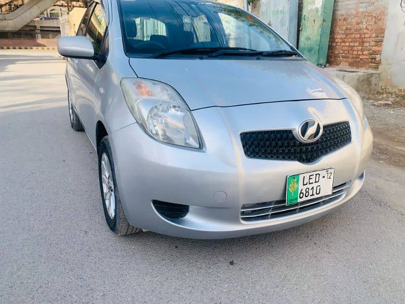 Toyota Vitz 2007 model 2012 register totally untouched. . 1