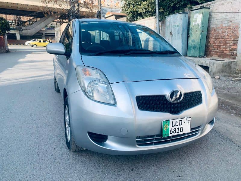 Toyota Vitz 2007 model 2012 register totally untouched. . 4