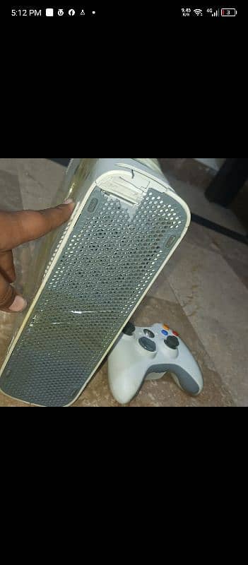 xbox 360 full loaded with game Broken 0