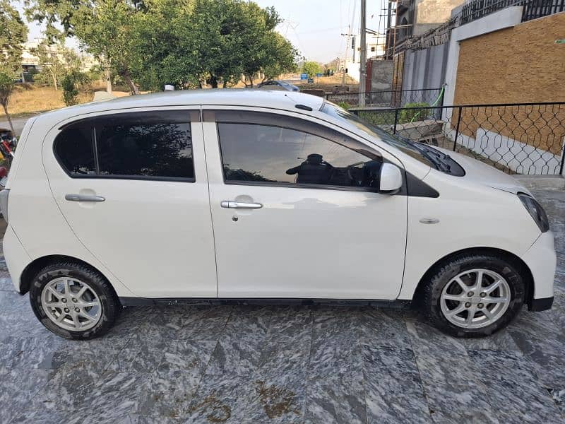 Daihatsu Mira 2016 1