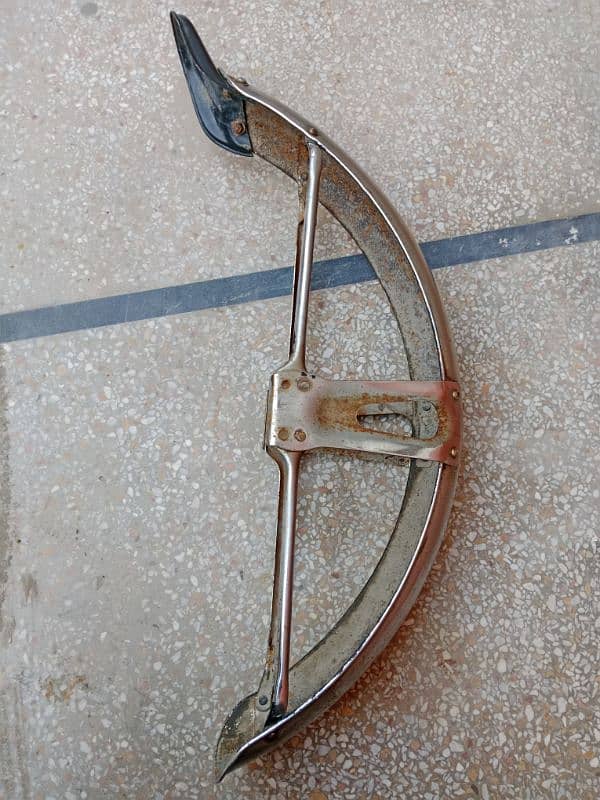 honda 125 original genuine front mudguard 4