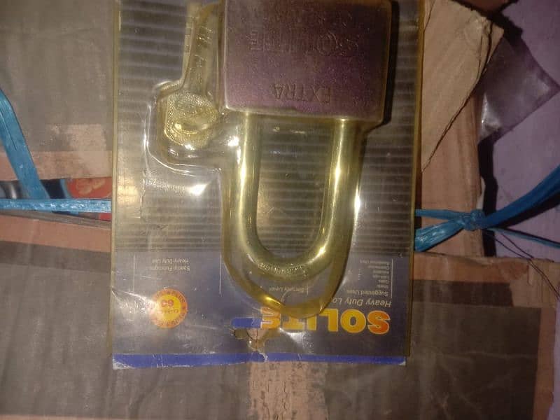 pad lock available ph 03148018283 8