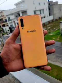 Samsung Galaxy A70 6 128 Official PTA Good Condition ARGENT for sale