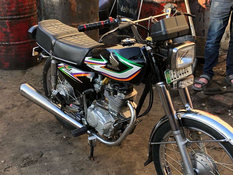 Honda CG 125 golden number 1