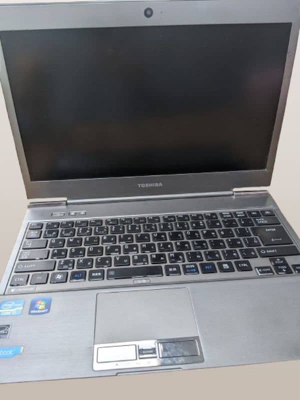 Toshiba i7 2nd Gen laptop for sale 3