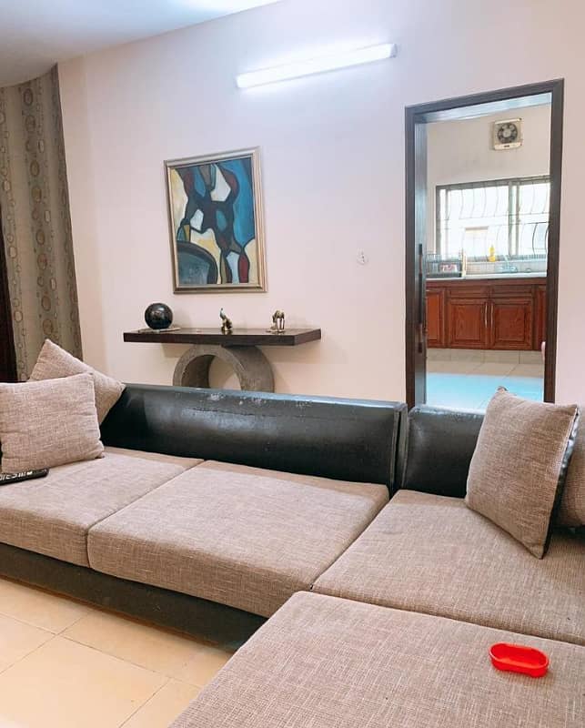 DHA LAHORE PHASE 4 1-BEDROOM FURNISH AVAILABLE AT PRIME LOCATION NEAR GOLDCREST MALL 26