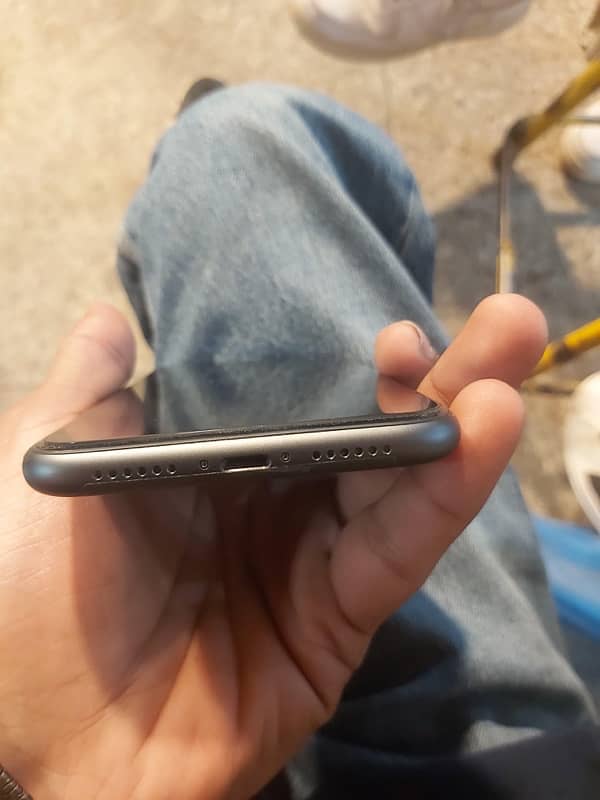 iphone 11 non PTA 6