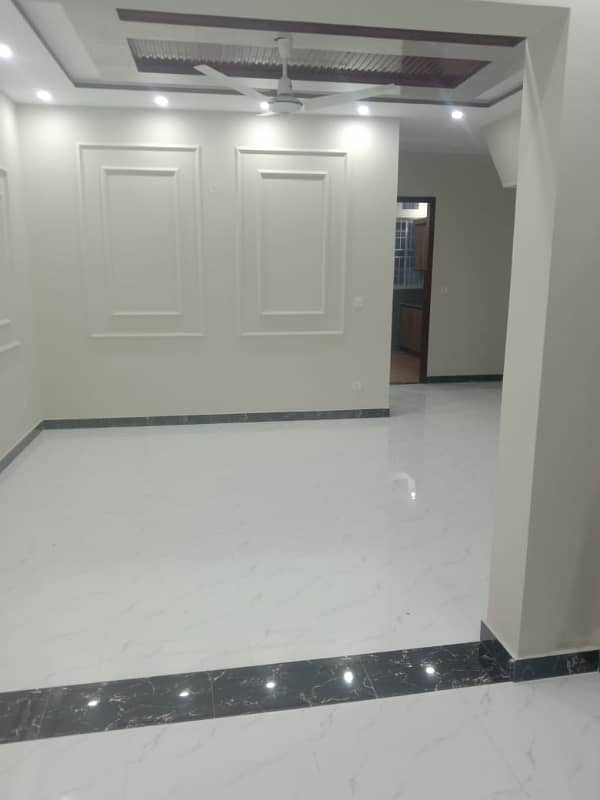 BRAND NEW HOUSE FOR SALE IN THE HEART OF LAHORE 7