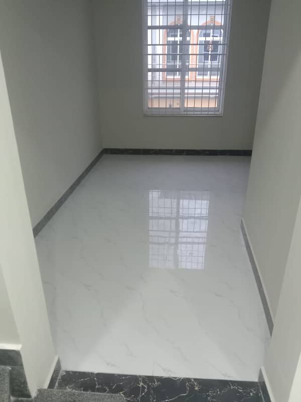 BRAND NEW HOUSE FOR SALE IN THE HEART OF LAHORE 18