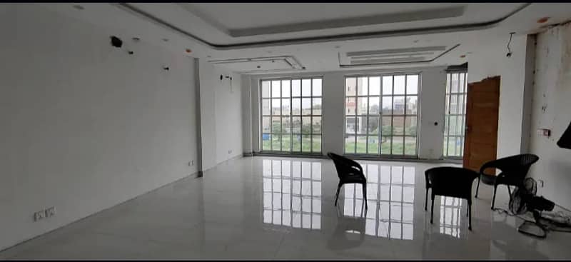 VIP OFFICES FOR RENT AT PRIME LOCATIONS 12