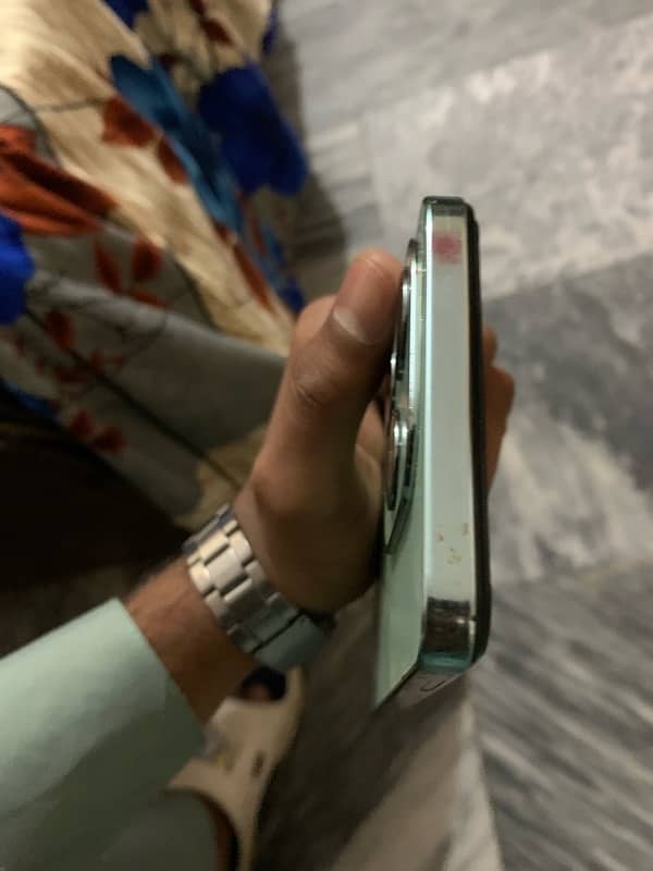 infinix 40i 8+8 128 1