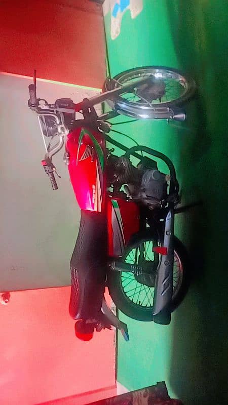 Honda CG 125 Euro 2 honda cg 125 euro 2 Lahore number 2014 model 1