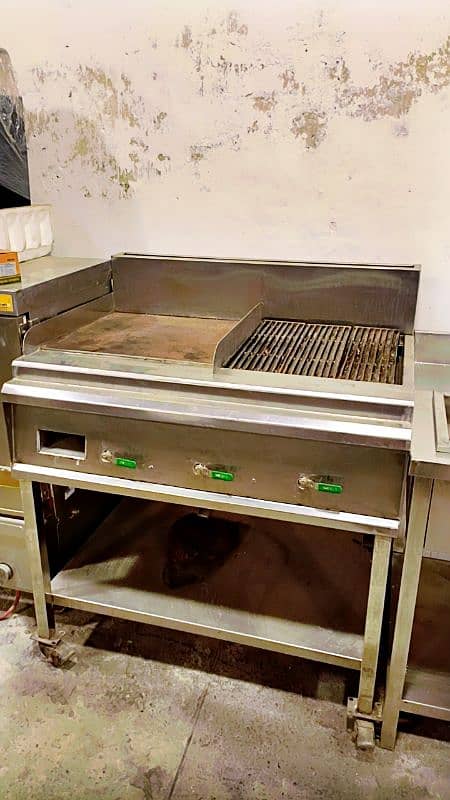 hot plate with grill used, deep fryer breading table pizza oven 0