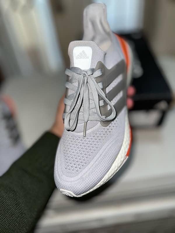 Adidas Ultraboost 21 original, one hour use only 3