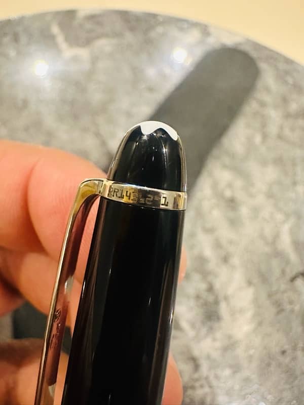 Montblanc Meisterstück Classique Rollerball Pen – Platinum Edition 1