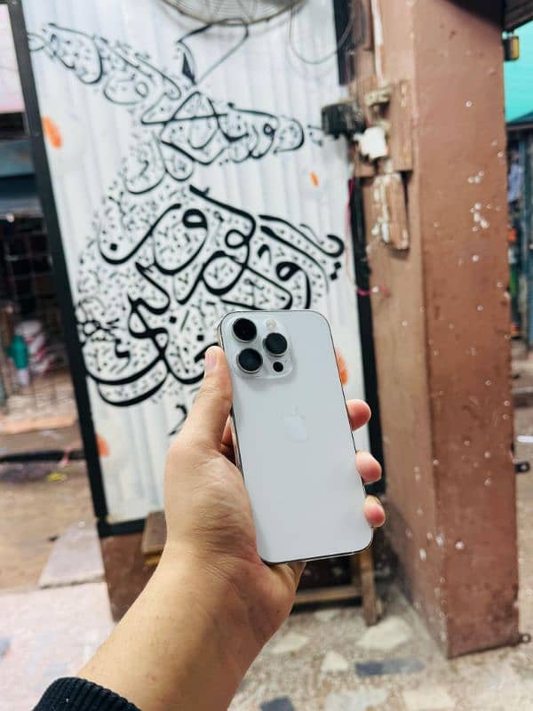 iphone 14 Pro 256GB Sheesha Condition Waterpack 0