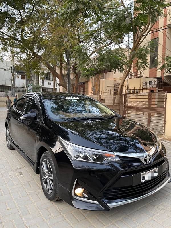 TOYOTA COROLLA ALTIS X 1.6 MODEL 3