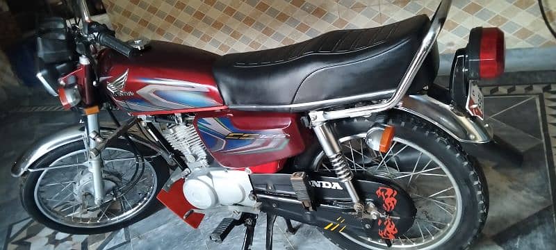 Honda 125 home use All ok no any work required just bay and derive. 0