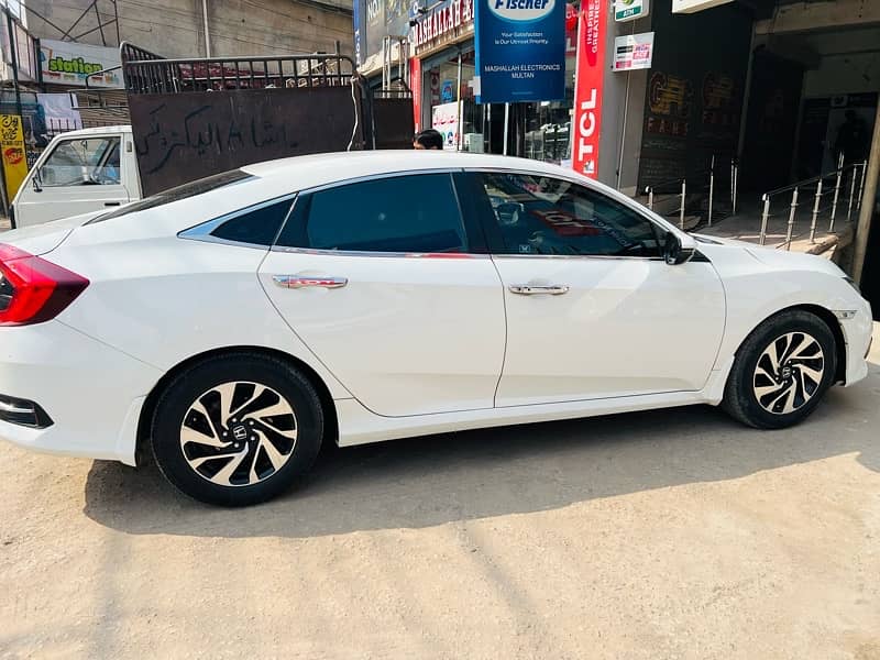 Honda Civic Oriel 2017 4