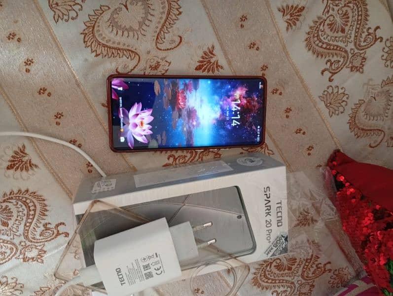 TECNO SPARK 20PRO PLUS IN LUSH CONDITION 10/9 hdd 16/256 1