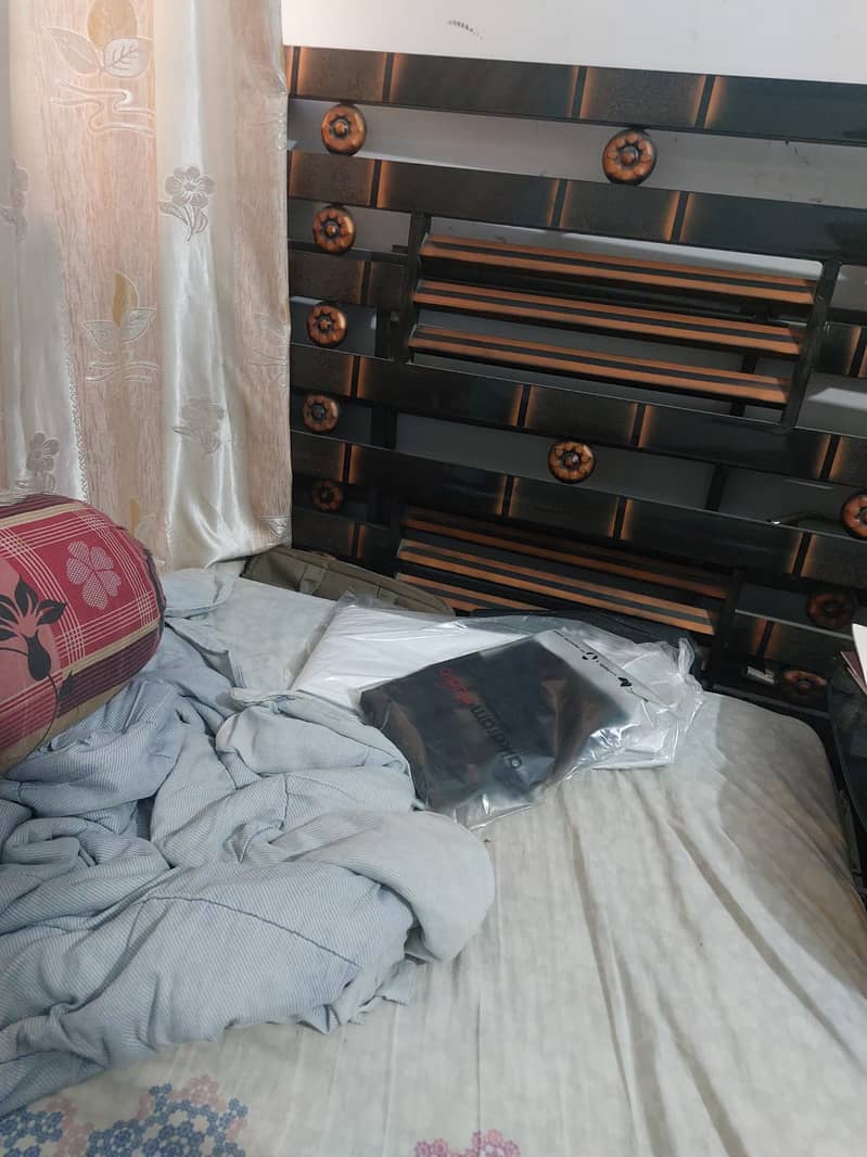 Reliable Iron Bed - for sale (Tipu sultan society, near Malir cant) 2