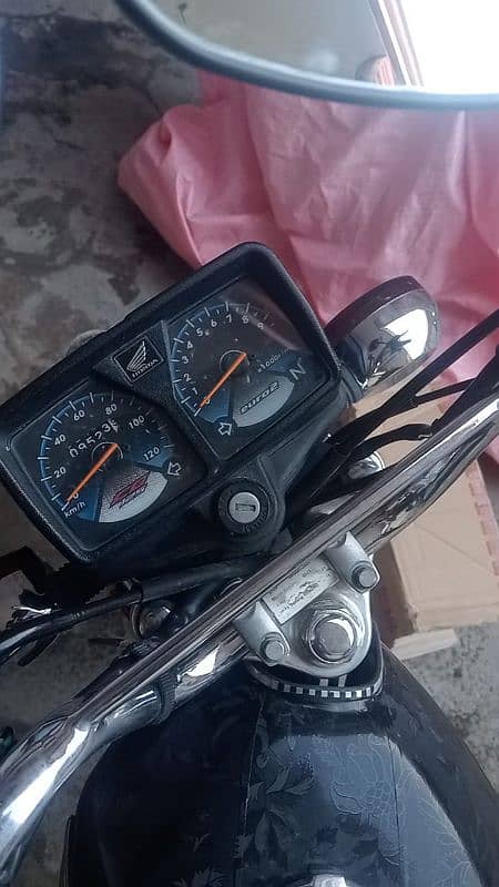 Honda 125 self start 2024 total ok 10/10 al document clear urgent sale 2