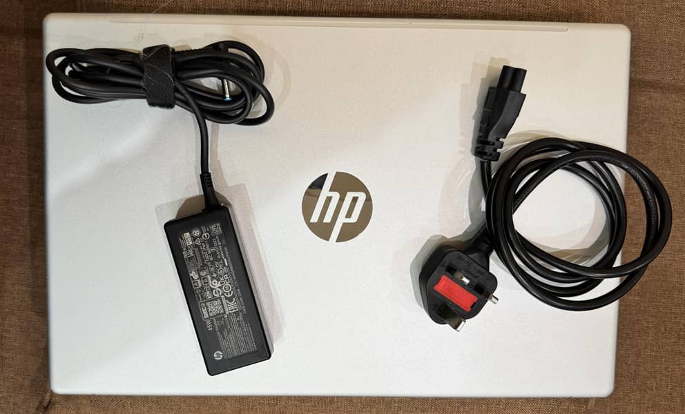 HP laptop 15-fd0xxxx (Box Open 10×10) 2