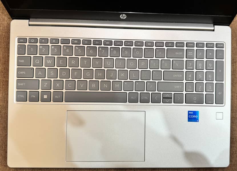 HP laptop 15-fd0xxxx (Box Open 10×10) 3