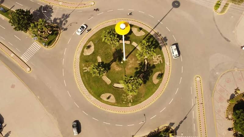 Prime Location 10 Marla Plot for Sale in G Block Central Park Lahore 21