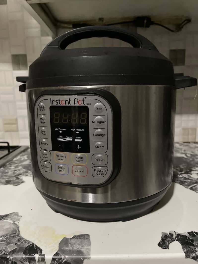 instant pot  from UK (imported) used twice only 1