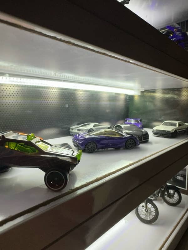 Hotwheels showroom 1