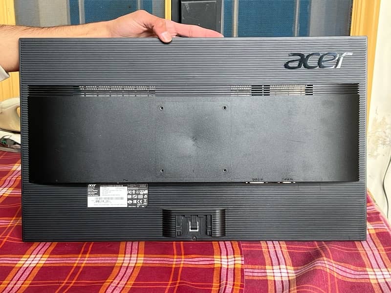 Acer 8k gaming LCD 24 Inch 2