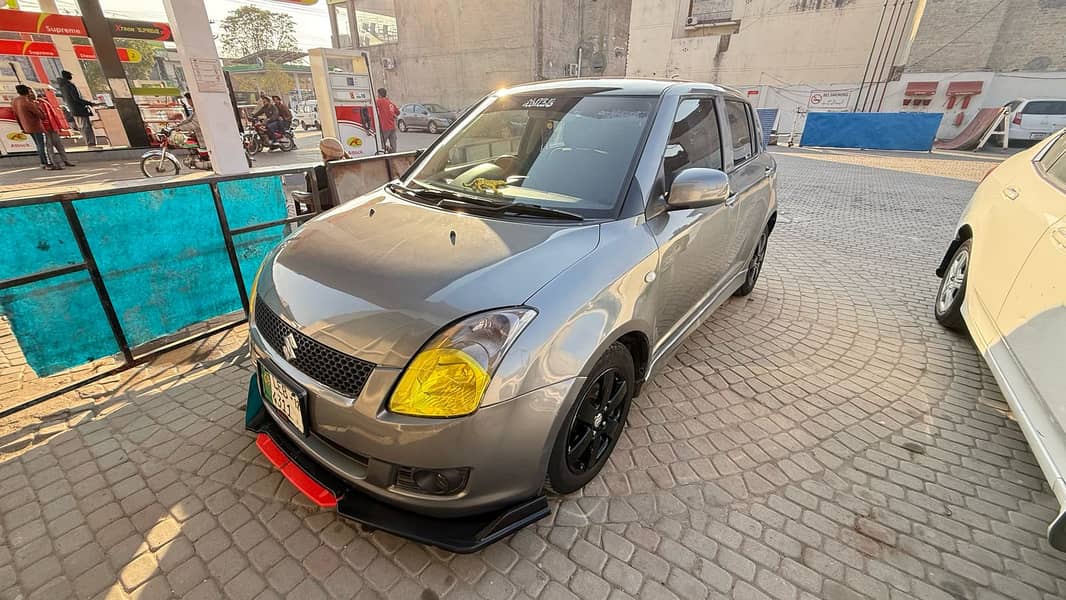 Suzuki Swift DX model 2012 1