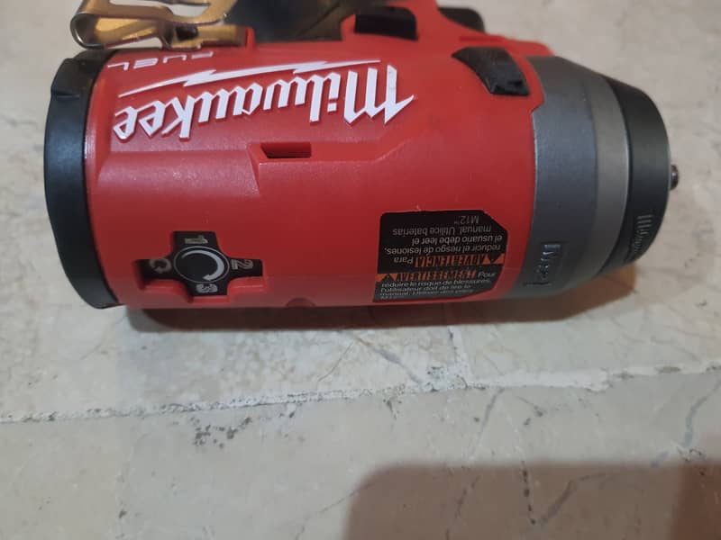 Milwaukee Cordless Impact Wrench 2552-20 & Milwaukee 48-11-2440 4