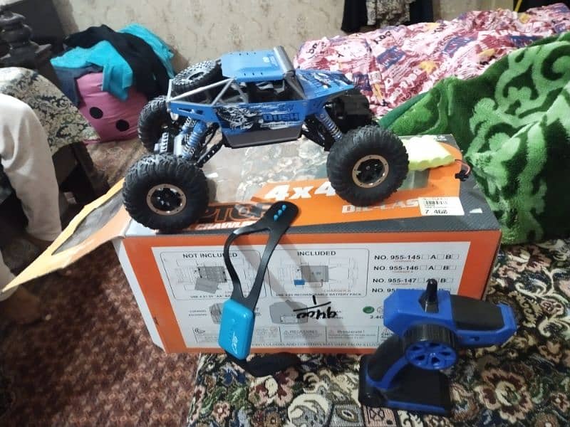 Monster Car 4x4 chargeable battery In Excellent condition 8