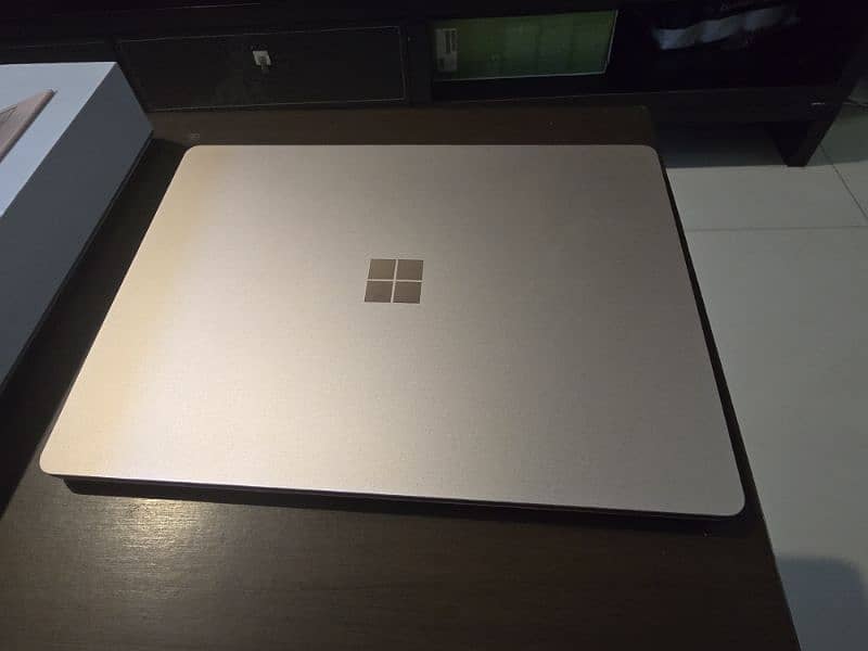 Microsoft Surface Laptop Go 3 - (10/10 - Sandstone Color) 2