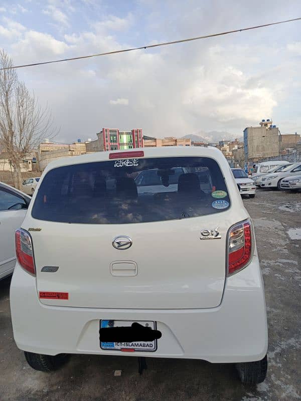 Daihatsu Mira 2015 1