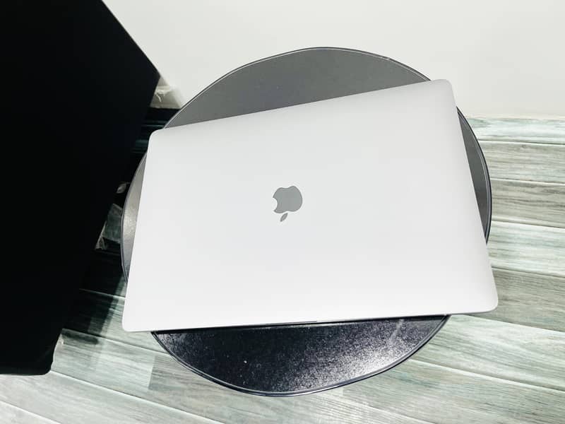 Apple Macbook Pro 2019 Core i9 1