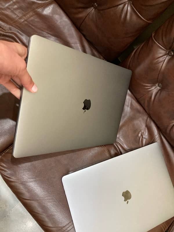 MacBook pro 2019 16 inch  i7 32 512 5