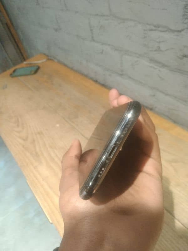 iphone 11 pro in bahria town price almst final 3