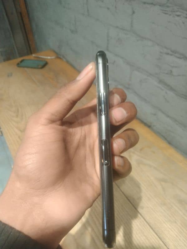 iphone 11 pro in bahria town price almst final 4