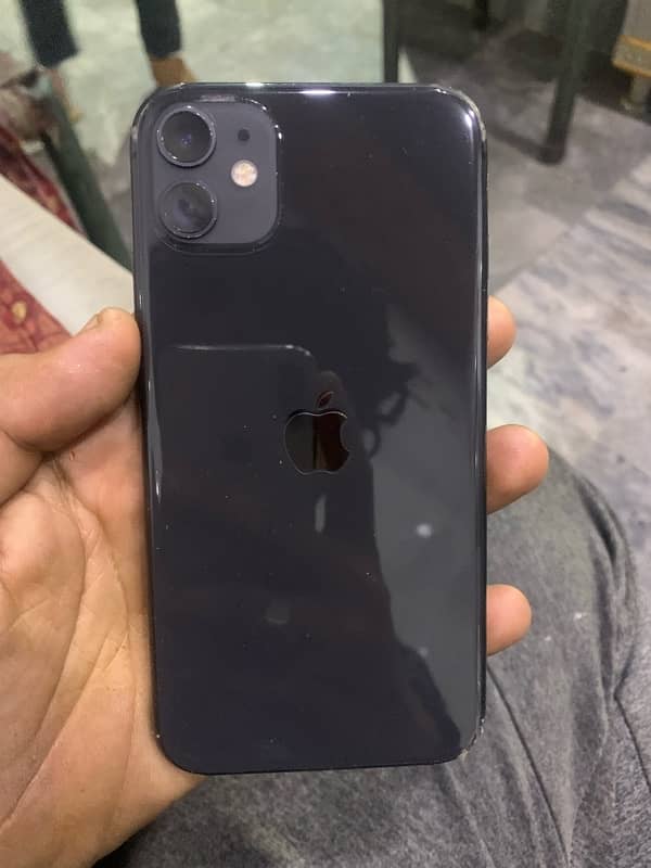 i phone 11 black 10by10 condition 83 health 0