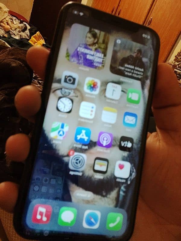 Iphone XR converted to 11 pro 64 GB 3