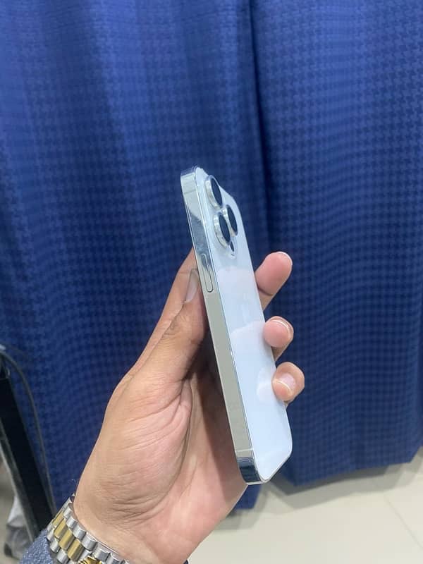 iphone 14 pro white 4