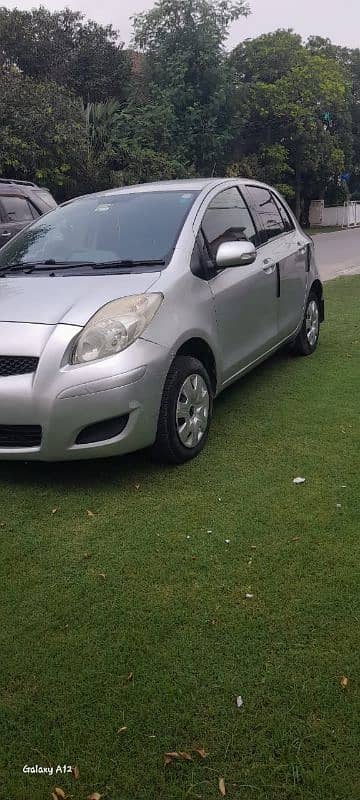 Toyota Vitz 2009 3