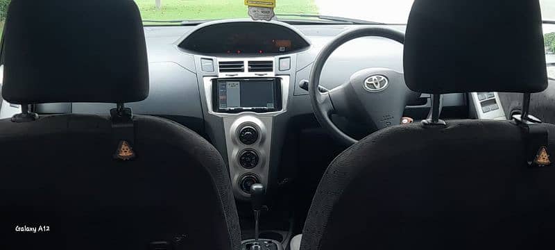 Toyota Vitz 2009 4