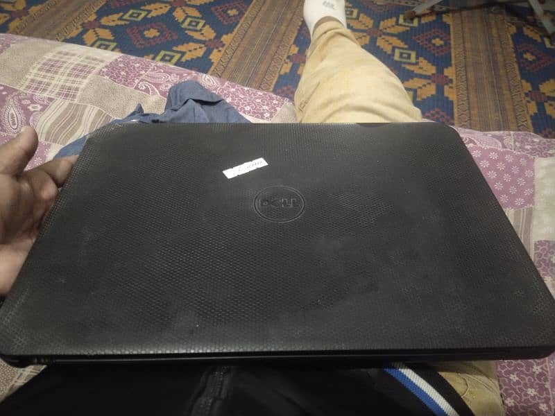 Dell Laptop for sale with Charger but battery is not installed 1