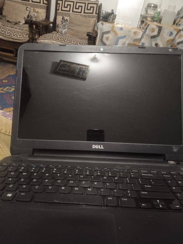 Dell Laptop for sale with Charger but battery is not installed 3