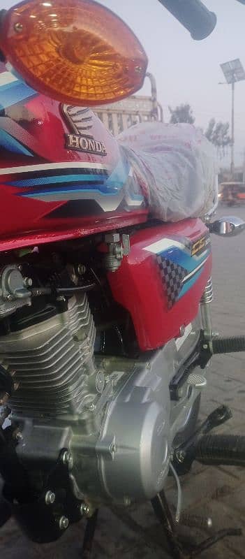 honda 125 bilkul new ha just 360 km 4