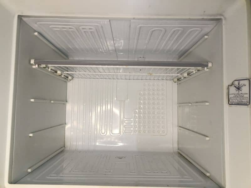 Fridge Dawlance 0 3 2 1 0 0 0 1 7 0 0 14